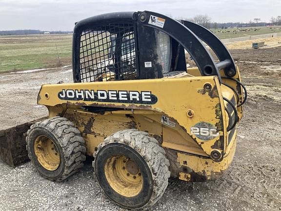 Image of John Deere 250 equipment image 1