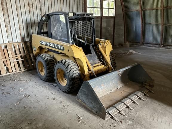 Image of John Deere 250 equipment image 3
