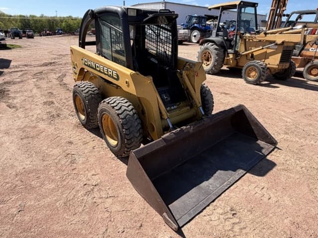 Image of John Deere 250 equipment image 2