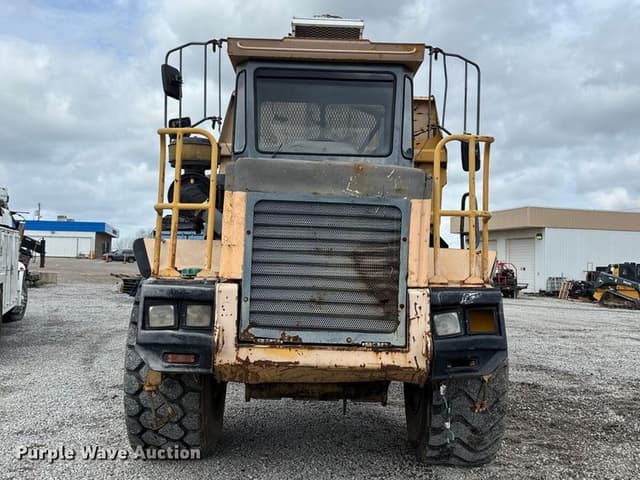Image of John Deere 250C equipment image 1