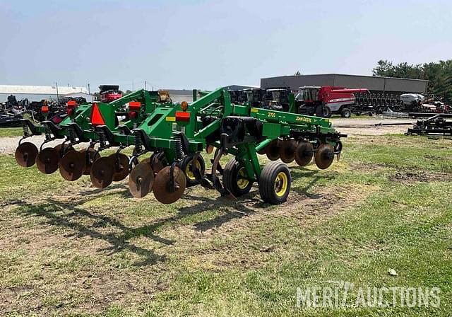 Image of John Deere 2700 equipment image 4