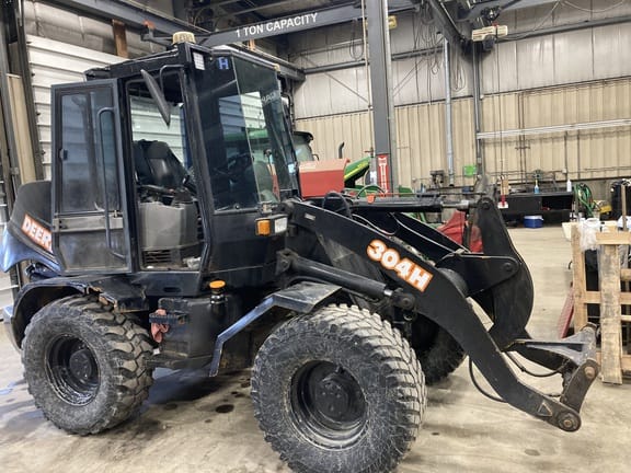 2000 John Deere 304H Equipment Image0