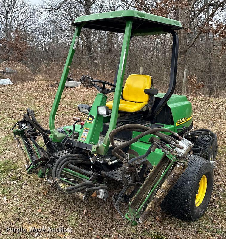 Image of John Deere 3235B Primary image