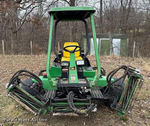 Image of John Deere 3235B equipment image 1