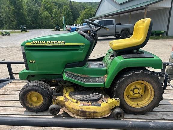 Image of John Deere 345 equipment image 4