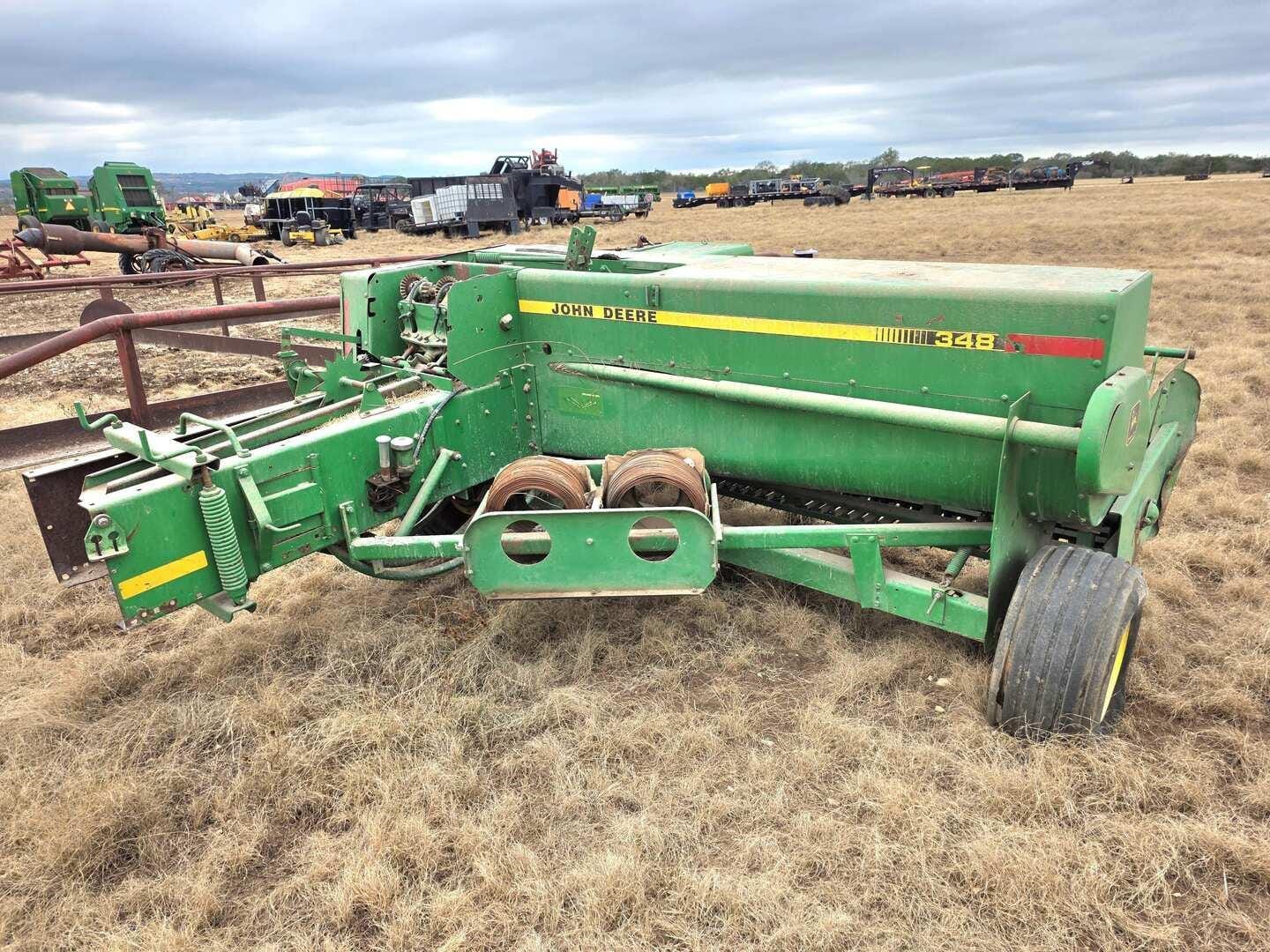 2000 John Deere 348 Equipment Image0