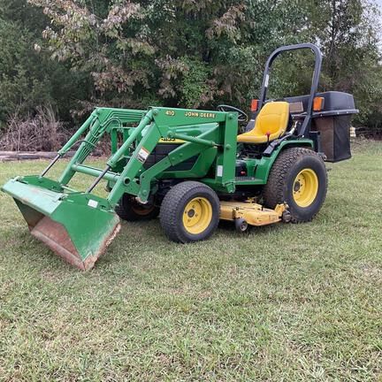 2000 John Deere 4100 Equipment Image0