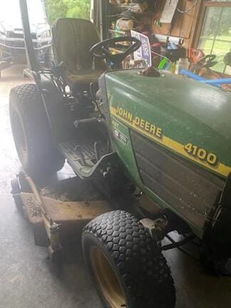 2000 John Deere 4100 Equipment Image0