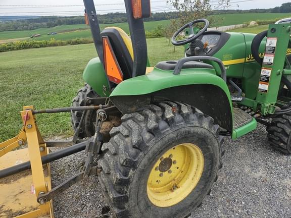 Image of John Deere 4200 equipment image 2
