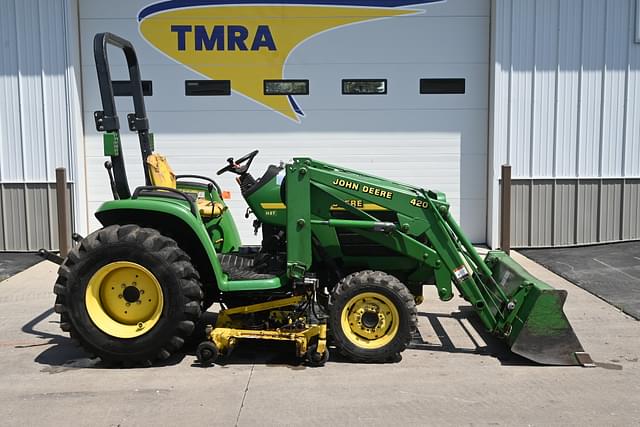 Image of John Deere 4200 equipment image 4
