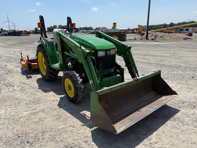 Image of John Deere 4200 equipment image 2