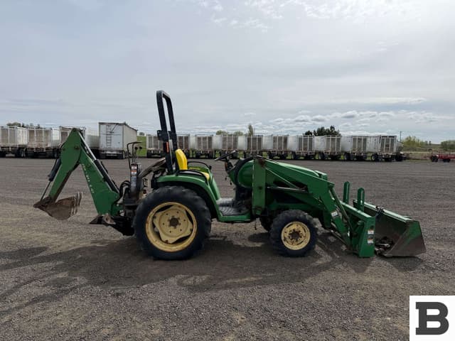 Image of John Deere 4200 equipment image 4