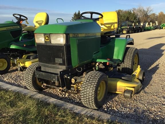 Image of John Deere 425 equipment image 1