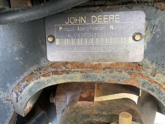 Image of John Deere 4300 equipment image 4