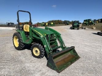 2000 John Deere 4300 Equipment Image0