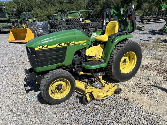 Image of John Deere 4300 equipment image 1