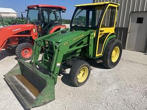 2000 John Deere 4300 Image