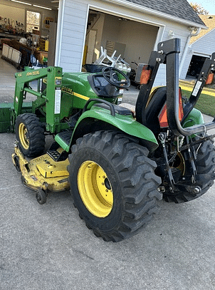 Image of John Deere 4400 equipment image 3