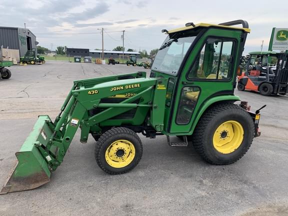 Image of John Deere 4400 Primary image