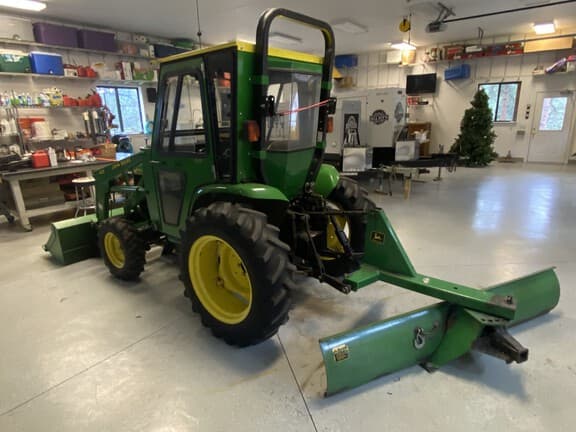 Image of John Deere 4400 equipment image 3