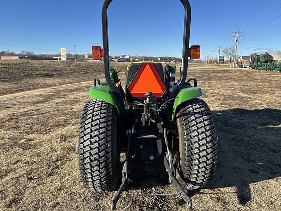 Image of John Deere 4400 equipment image 2