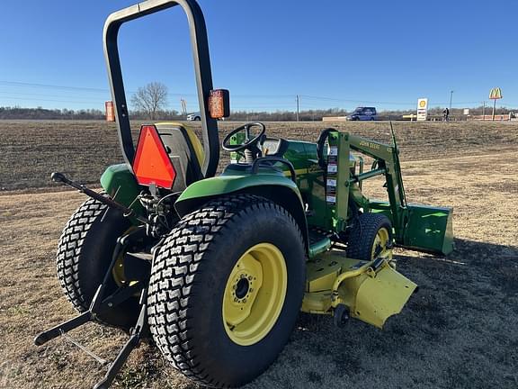 Image of John Deere 4400 equipment image 3