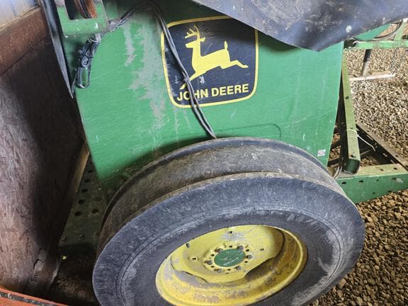 Image of John Deere 450 equipment image 2