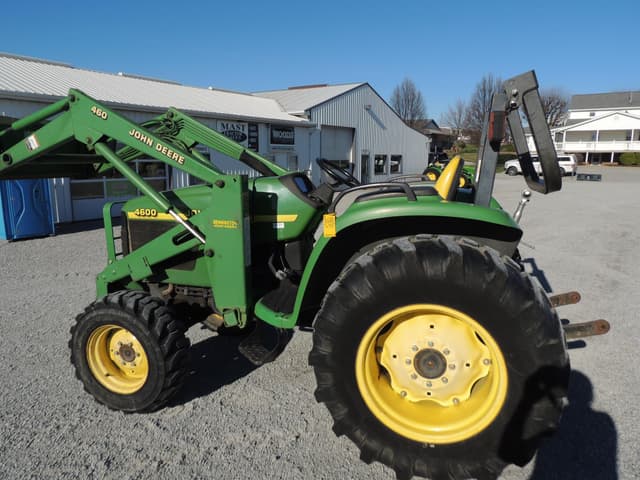 Image of John Deere 4600 equipment image 1
