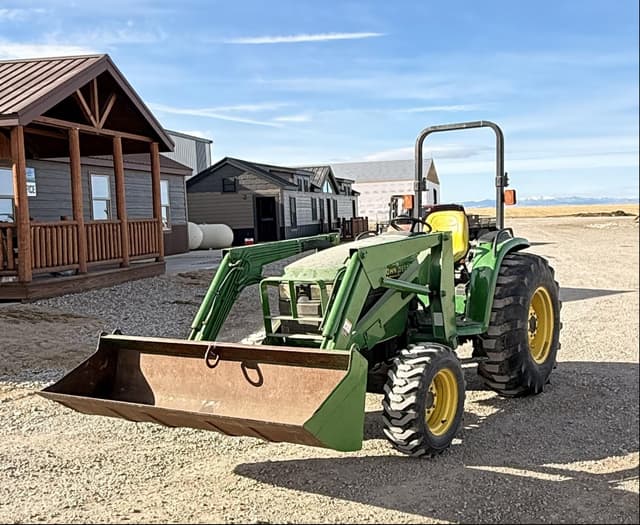 Image of John Deere 4600 equipment image 1