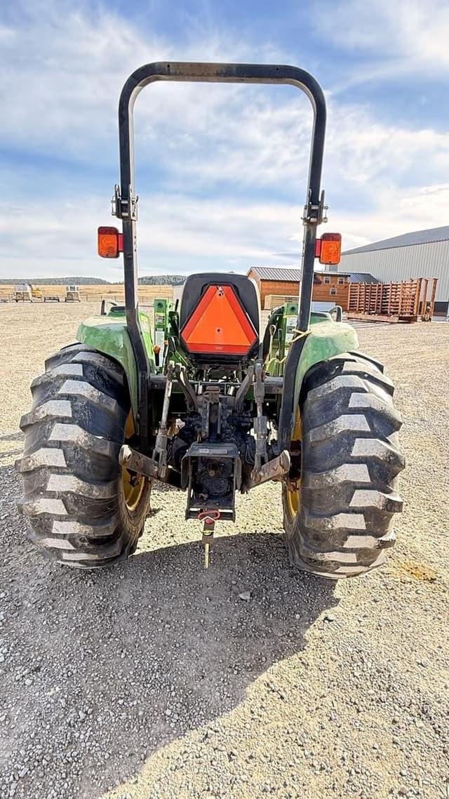 Image of John Deere 4600 equipment image 2