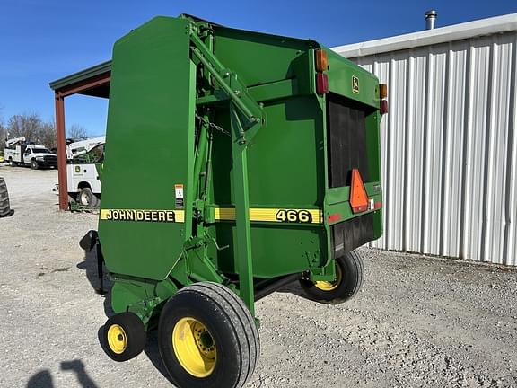 Image of John Deere 466 equipment image 3