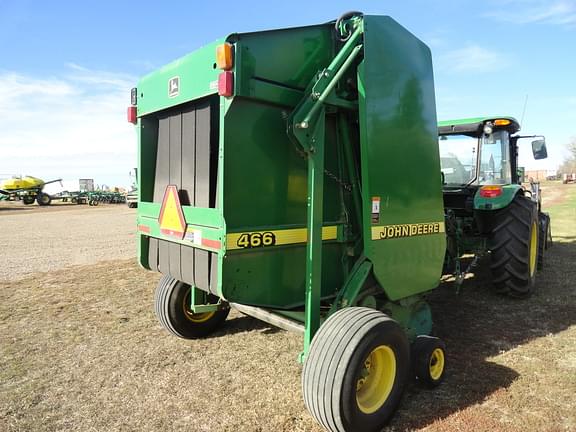 Image of John Deere 466 equipment image 4