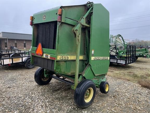 Image of John Deere 466 equipment image 3