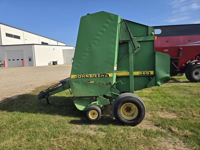 Image of John Deere 466 equipment image 3