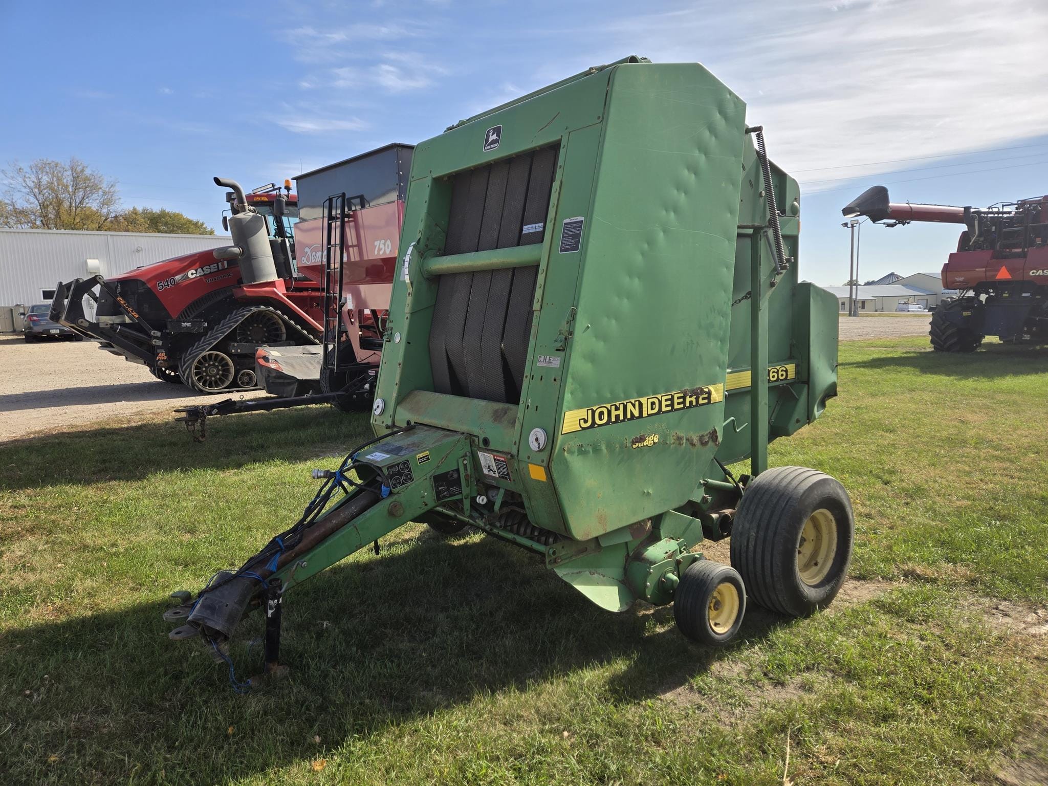2000 John Deere 466 Equipment Image0