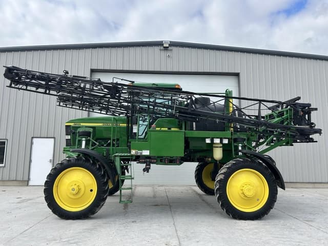 Image of John Deere 4700 equipment image 2