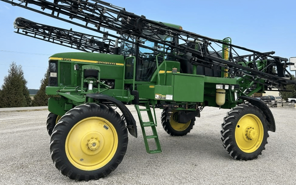 Image of John Deere 4700 Primary Image