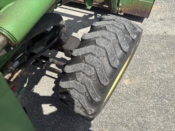 Image of John Deere 4700 equipment image 4
