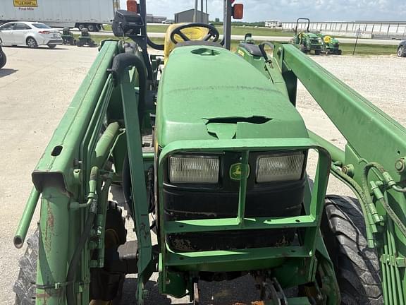 Image of John Deere 4700 equipment image 2