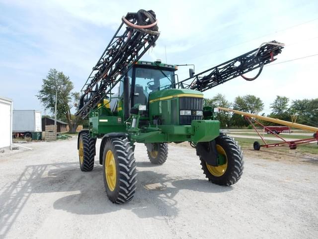 Image of John Deere 4700 equipment image 3