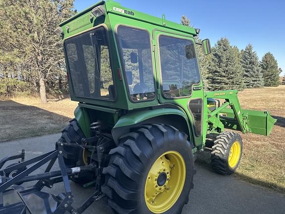 Image of John Deere 4700 equipment image 1