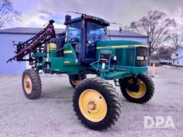 Image of John Deere 4700 equipment image 1