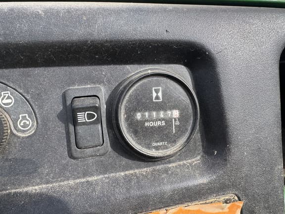 Image of John Deere Gator 4X2 equipment image 4