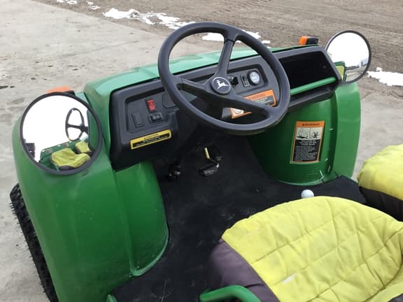 Image of John Deere Gator equipment image 4
