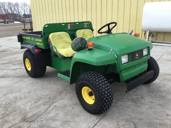 2000 John Deere Gator Equipment Image0