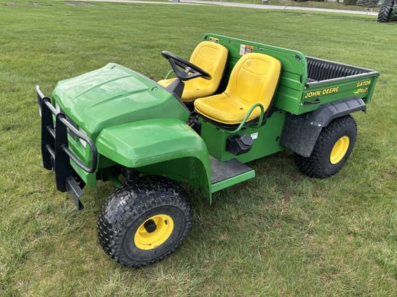 Image of John Deere Gator 4X2 Primary image