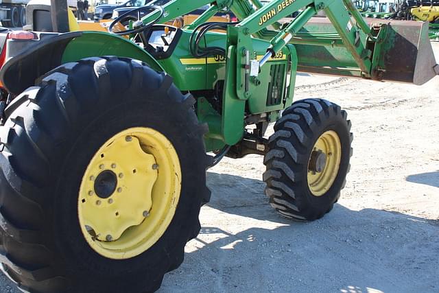 Image of John Deere 5105 equipment image 3