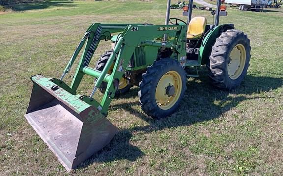 Image of John Deere 5105 equipment image 1