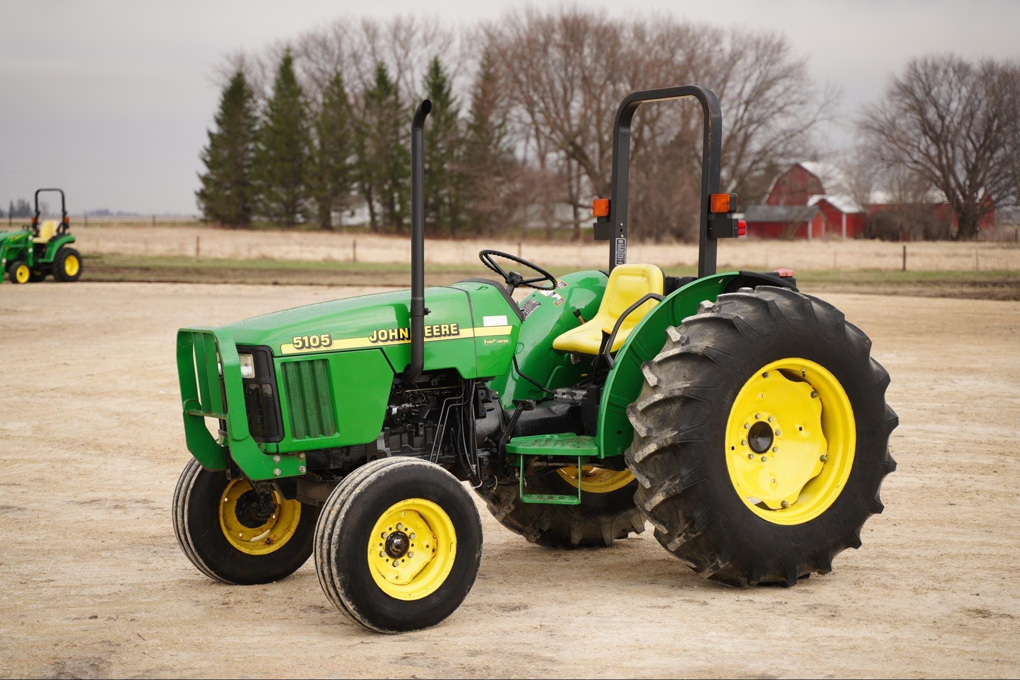 2000 John Deere 5105 Equipment Image0