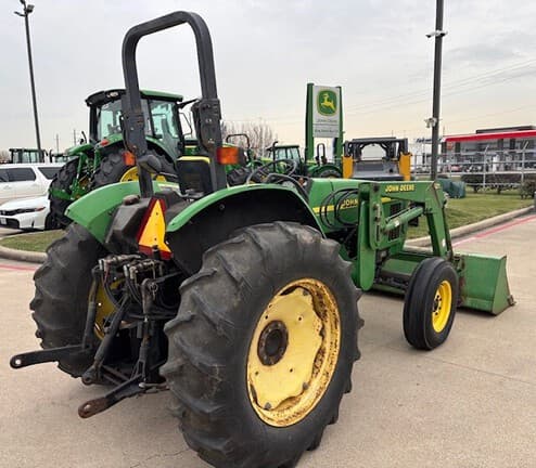 Image of John Deere 5210 equipment image 3